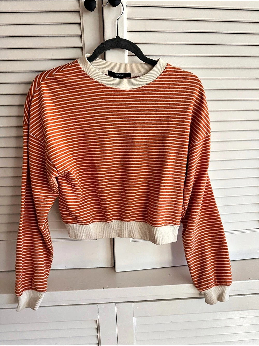 Forever 21 Striped Cropped Sweater in Orange & Cream Size Small